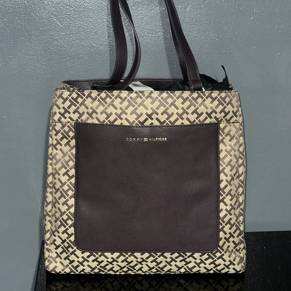 NWT Tommy Hilfiger Tote Bag